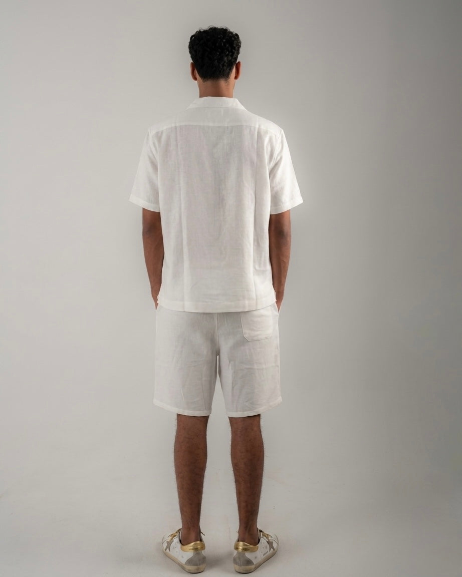 The white linen set
