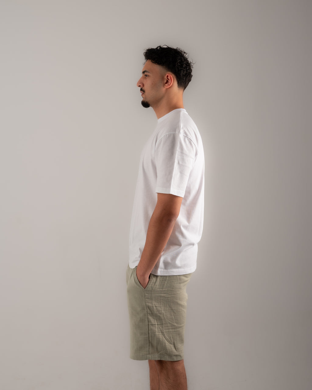 Essential white basic T-shirt