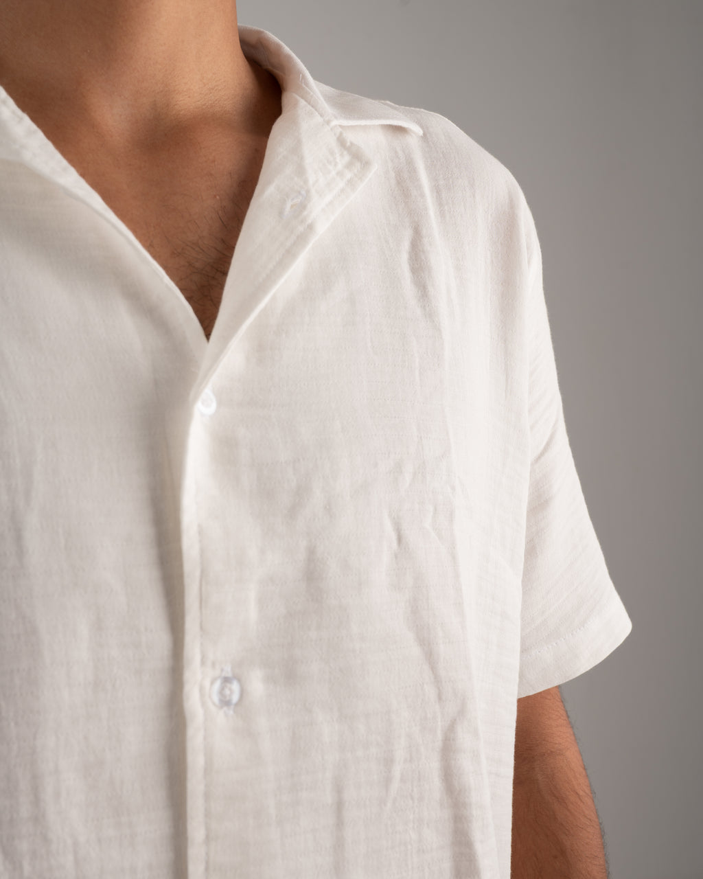 The white linen set